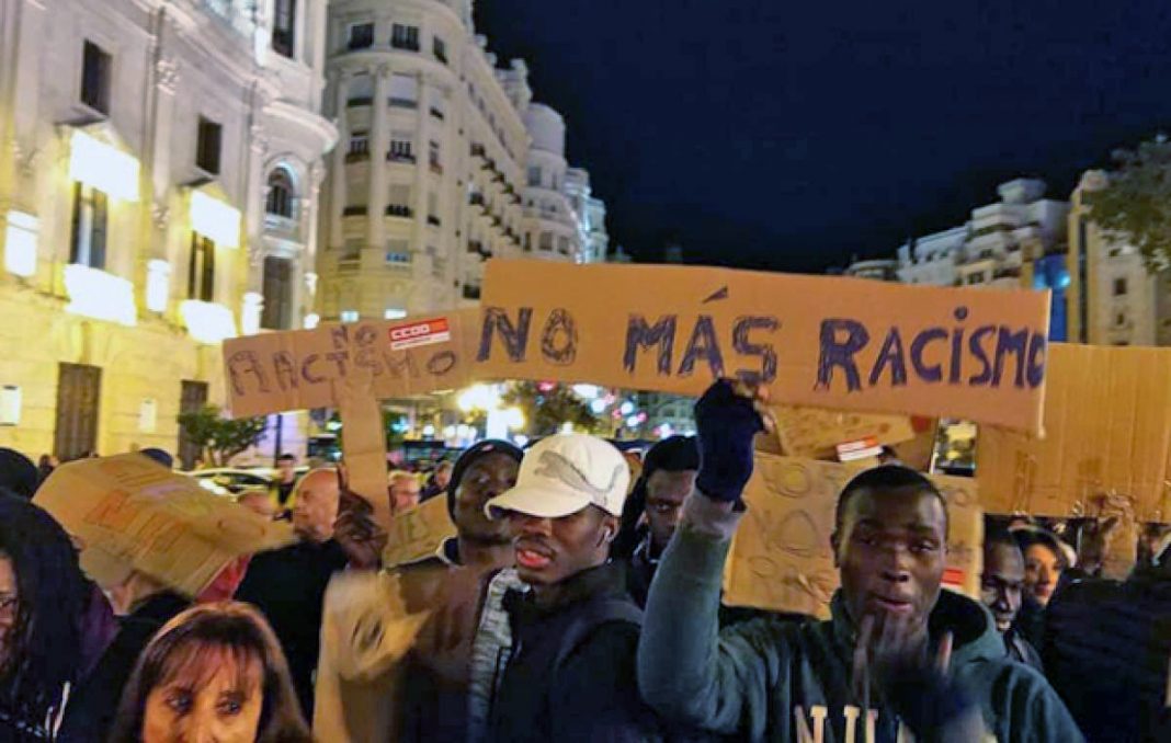 Manifestación contra la violencia racista.