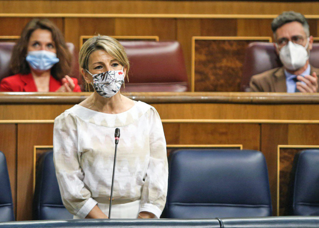 Yolanda Díaz en la sesión de control al Gobierno en el Congreso