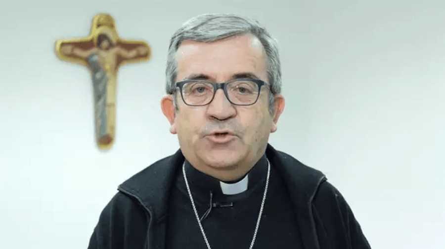 Luis Argüello, presidente de la Conferencia Episcopal, muestra la posición de la Iglesia a favor de los indultos
