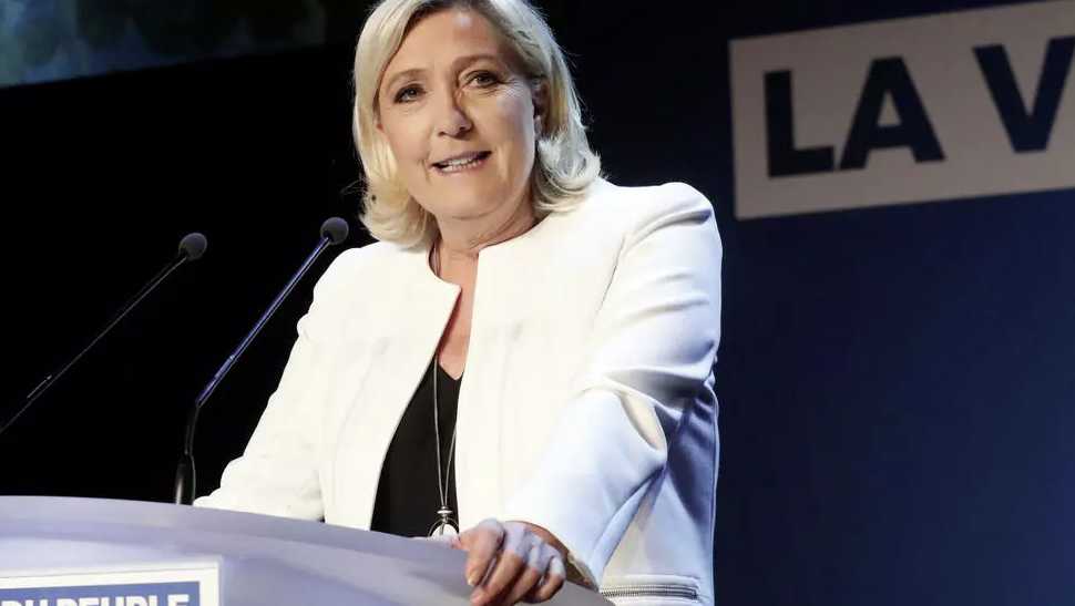 Los franceses castigan a sus políticos con la abstención en las elecciones regionales pero la extrema derecha embarranca