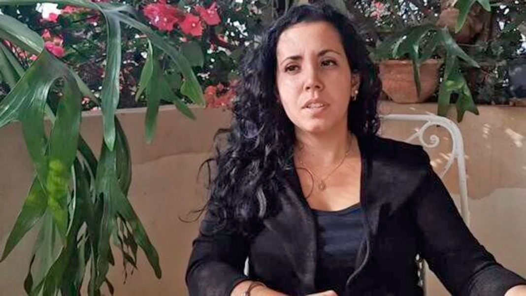 Camila Acosta, corresponsal del diario “ABC” en Cuba