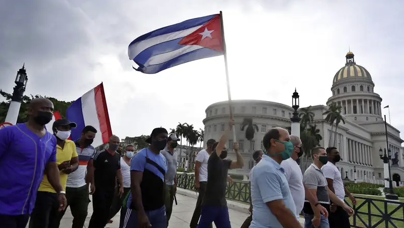 Las protestas en La Habana se extienden por toda Cuba.