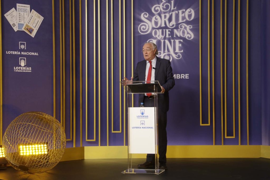 El presidente de Loterías y Apuestas del Estado, Jesús Huerta Almendro, ha presentado hoy la campaña del Sorteo Extraordinario de Navidad