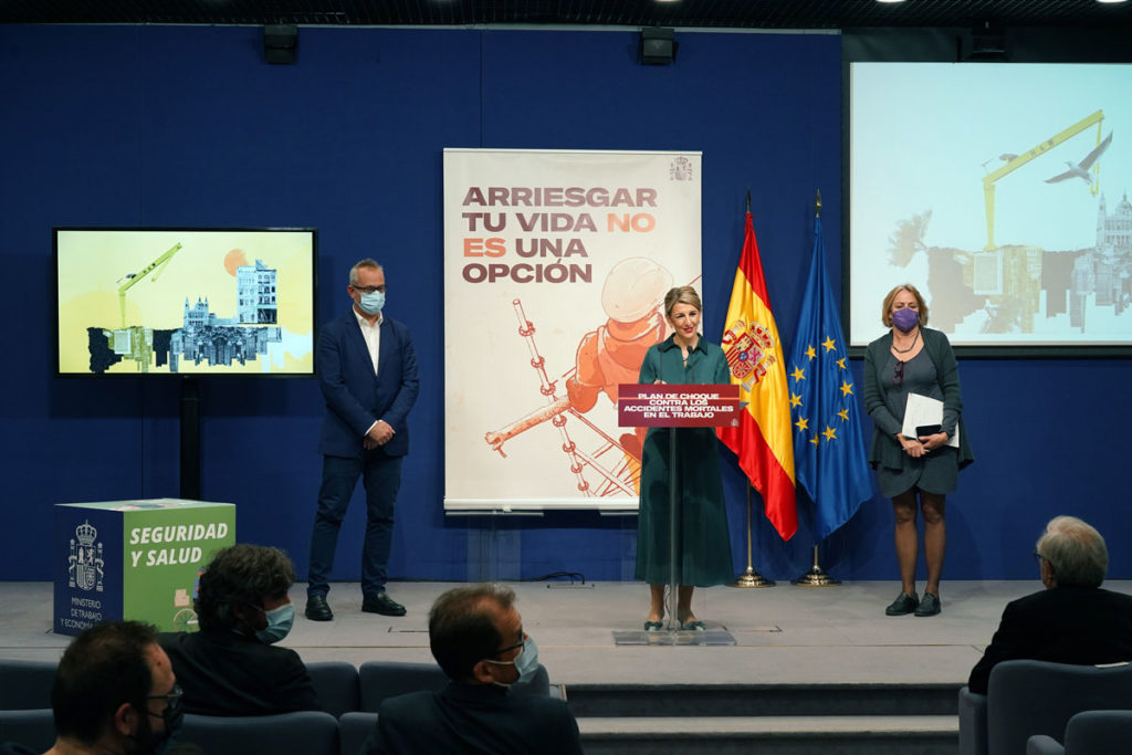 La vicepresidenta segunda del Gobierno y ministra de Trabajo y Economía Social, Yolanda Díaz, ha presentado el Plan de choque contra los accidentes mortales en el trabajo