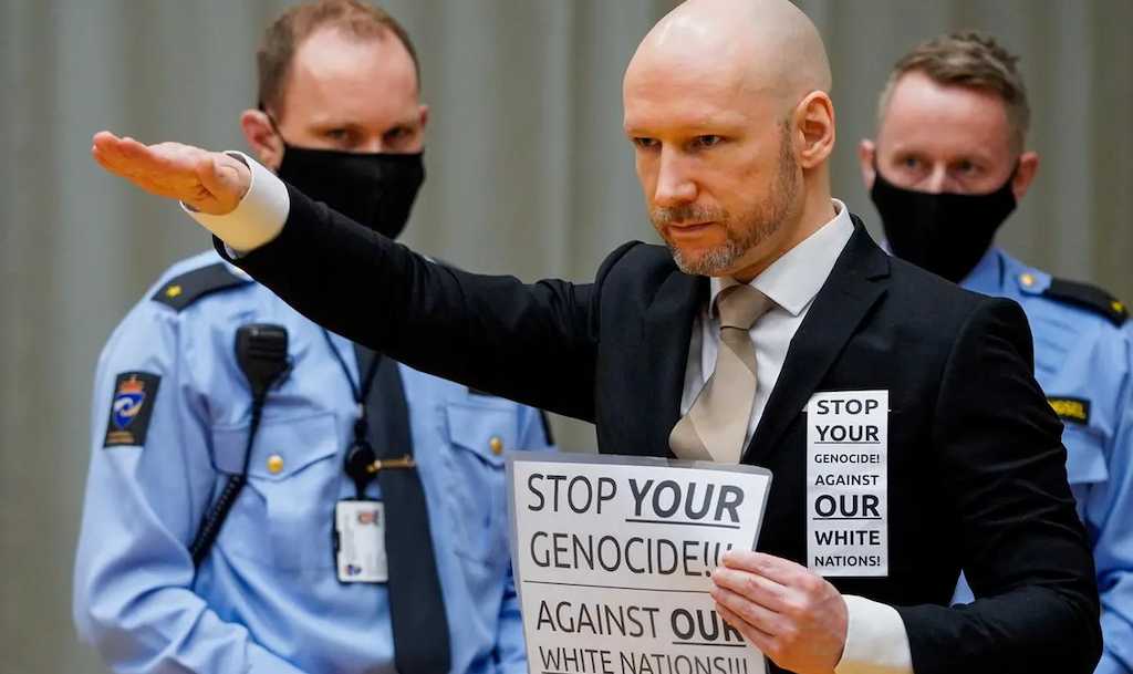 Anders Breivik pide la libertad condicional al juez encargado del caso.