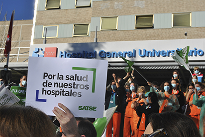 Enfermeras y fisioterapeutas denuncian la “extrema gravedad” en los hospitales públicos madrileños