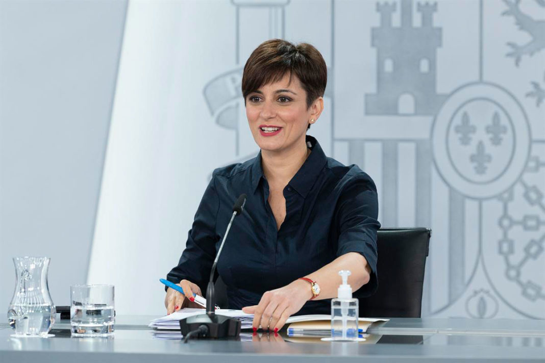 La ministra de Política Territorial y portavoz del Gobierno, Isabel Rodríguez, durante su intervención en la rueda de prensa posterior al Consejo de Ministros.