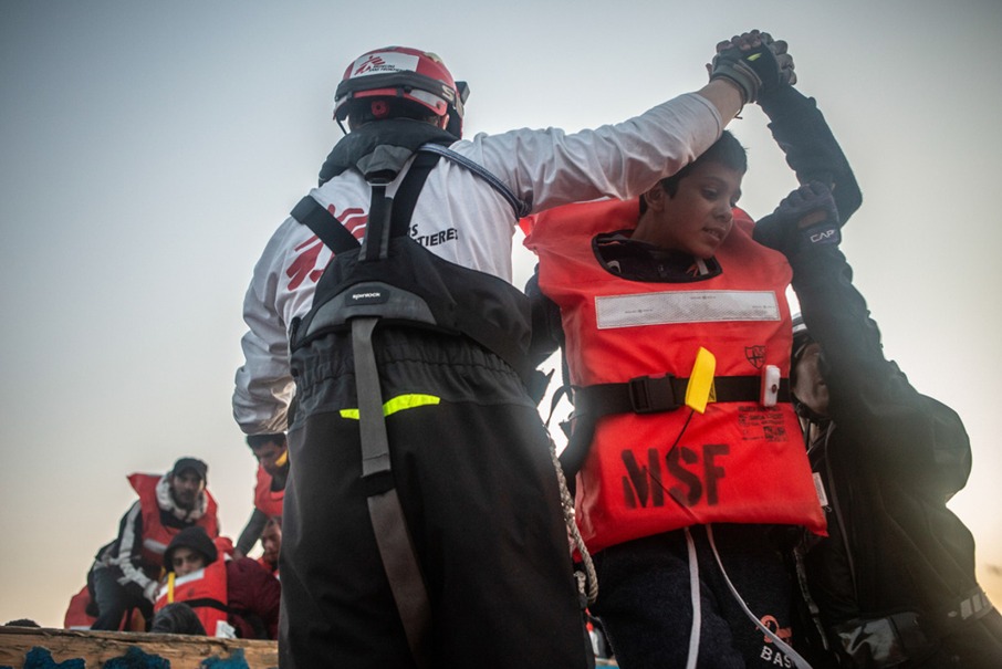 Mediterráneo central: 470 personas rescatadas por elGeo Barents necesitan un puerto seguro