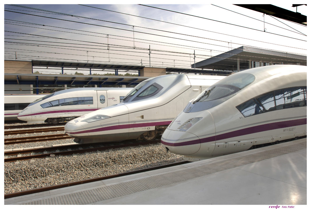 Renfe ofrece cerca de 500.000 plazas en los trenes AVE y Larga Distancia