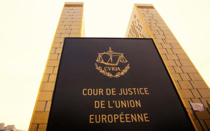 El Tribunal de Justicia de la Unión Europea exime a los abogados de denunciar a sus clientes ante Hacienda