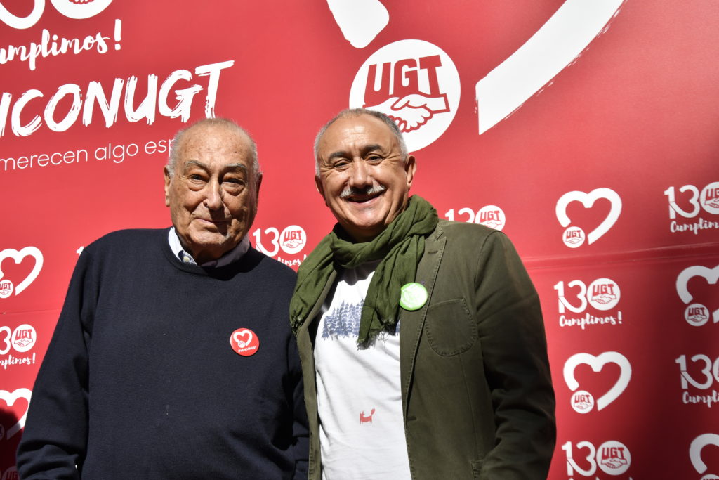 Nicolás Redondo con Pepe Álvarez, actual secretario general de UGT, en la celebración del 130 aniversario del sindicato en 2018, foto Agustín Millánstín Millán