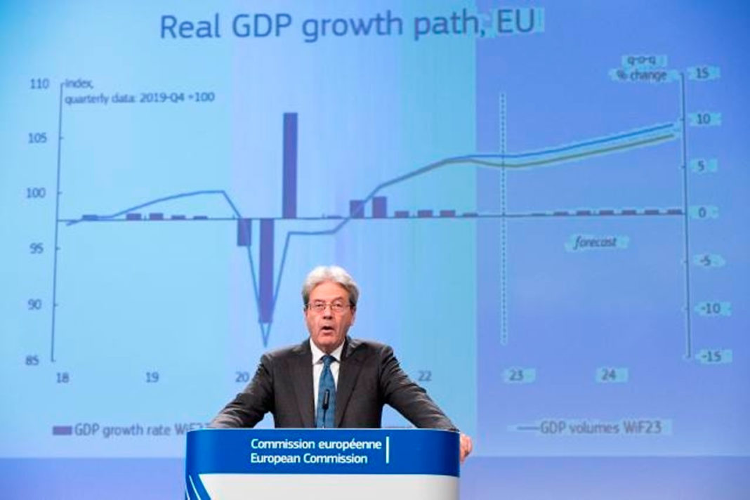 Durante la presentación de las previsiones económicas de invierno, el comisario europeo de Economía, Paolo Gentolini, ha rechazado que Europa entre en recesión