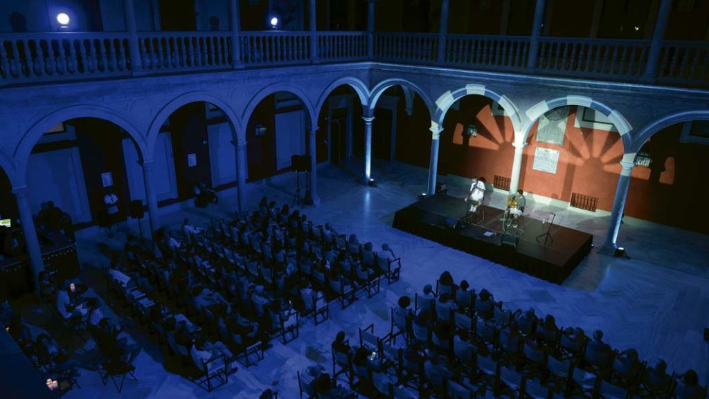 Concierto de Javi y Pablo en las Noches de Verano de Sevilla.